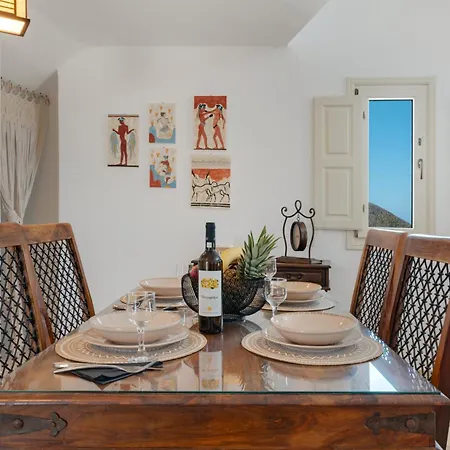 Golden Horizon Santorini Villa *