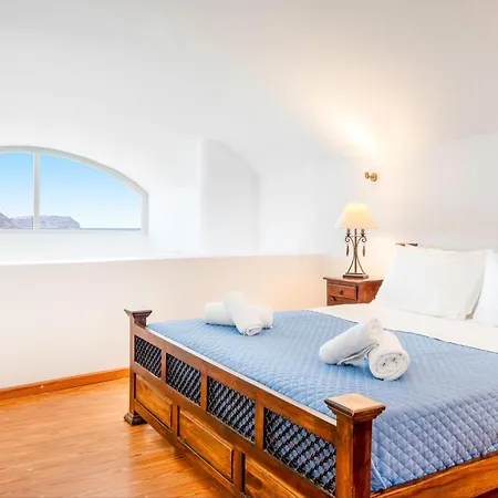 Golden Horizon Santorini Вилла