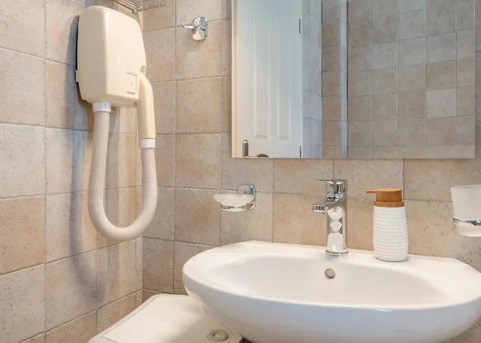 Golden Horizon Santorini