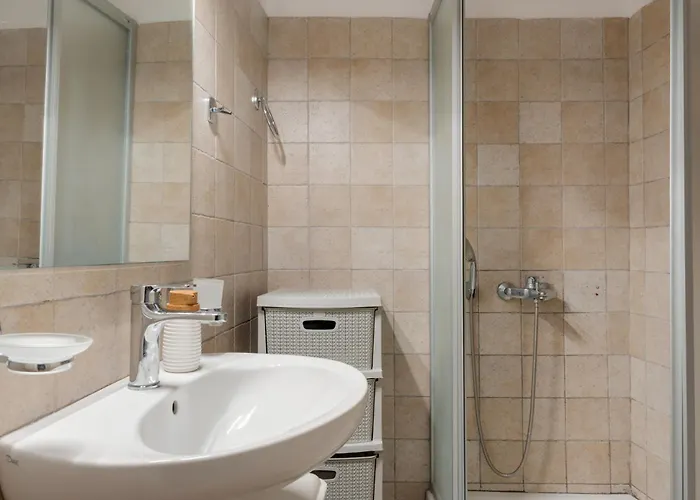 Golden Horizon Santorini