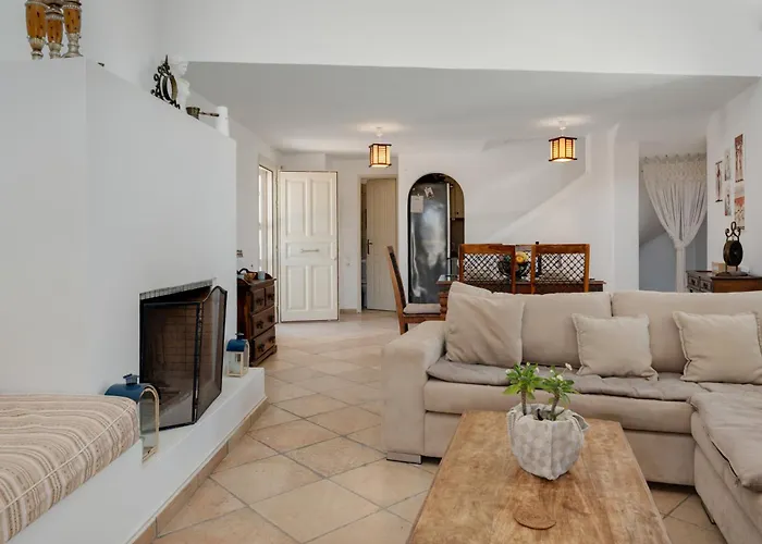 Willa Golden Horizon Santorini